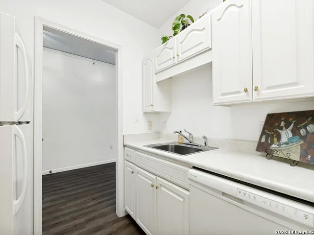 1 Towers Park Ln #205 San Antonio, TX 78209