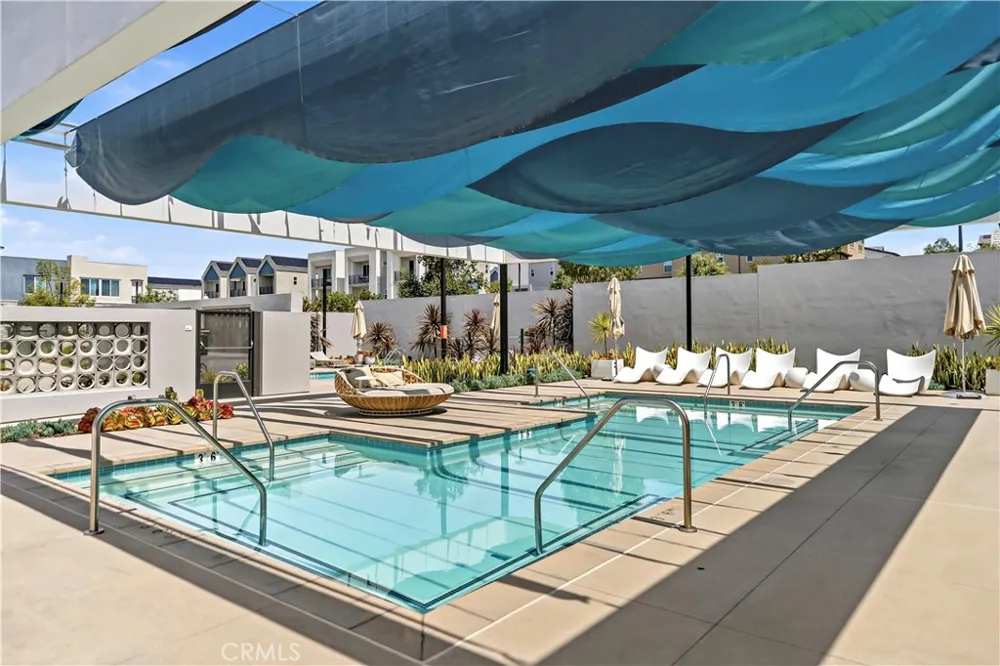 291 Lynx Irvine, CA 92618