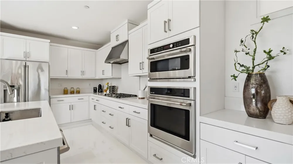 291 Lynx Irvine, CA 92618