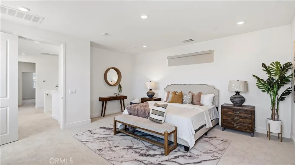 291 Lynx Irvine, CA 92618