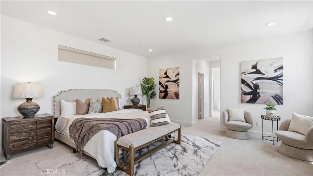 291 Lynx Irvine, CA 92618