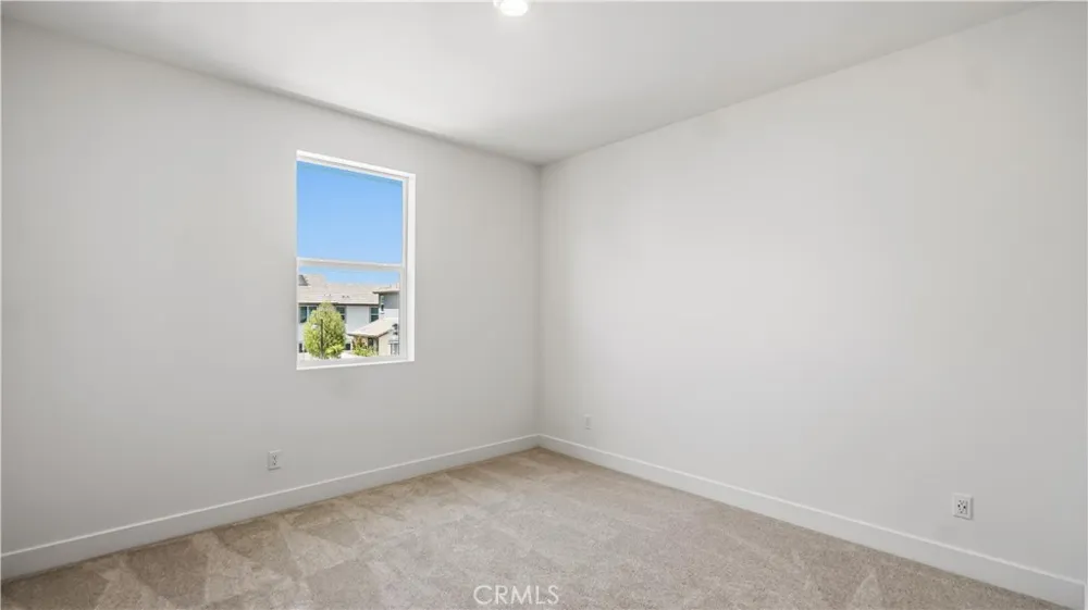 291 Lynx Irvine, CA 92618