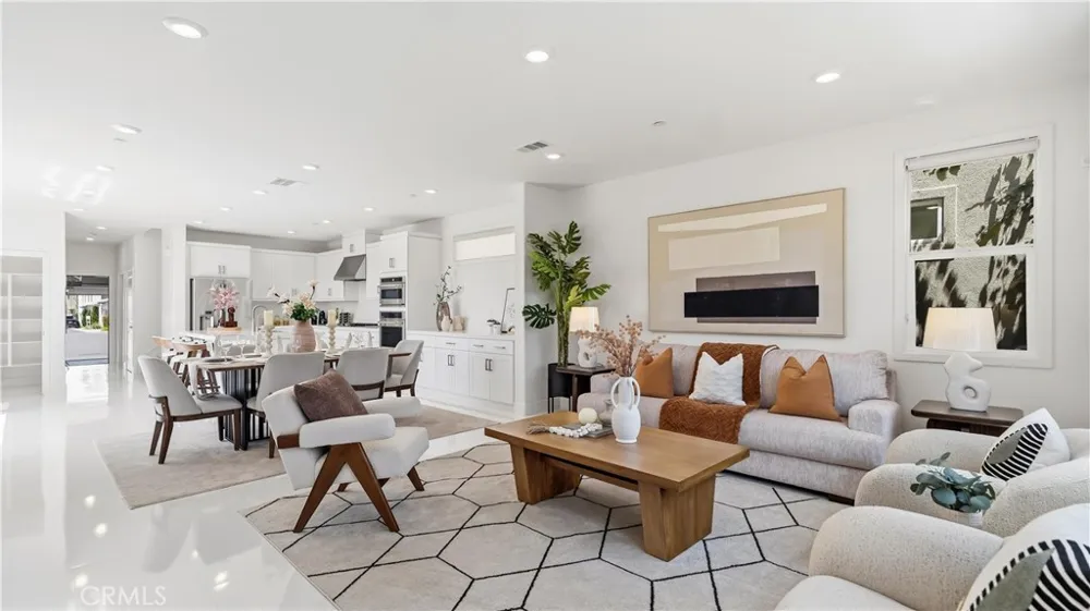 291 Lynx Irvine, CA 92618