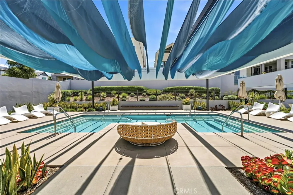 291 Lynx Irvine, CA 92618