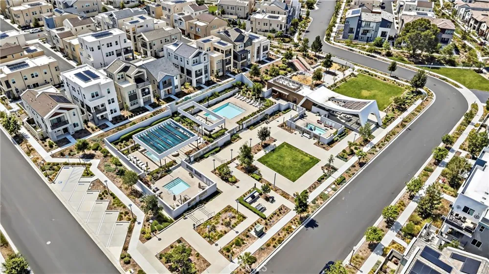 291 Lynx Irvine, CA 92618