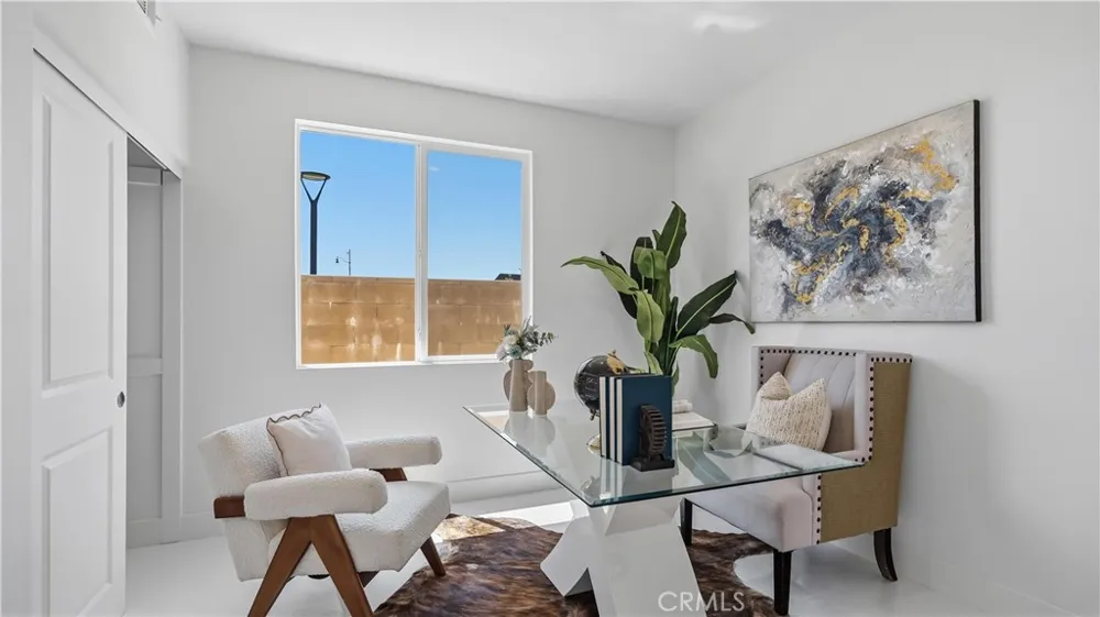 291 Lynx Irvine, CA 92618