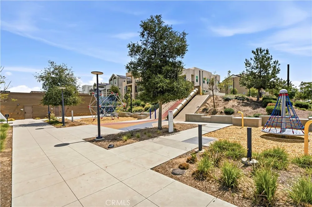 291 Lynx Irvine, CA 92618