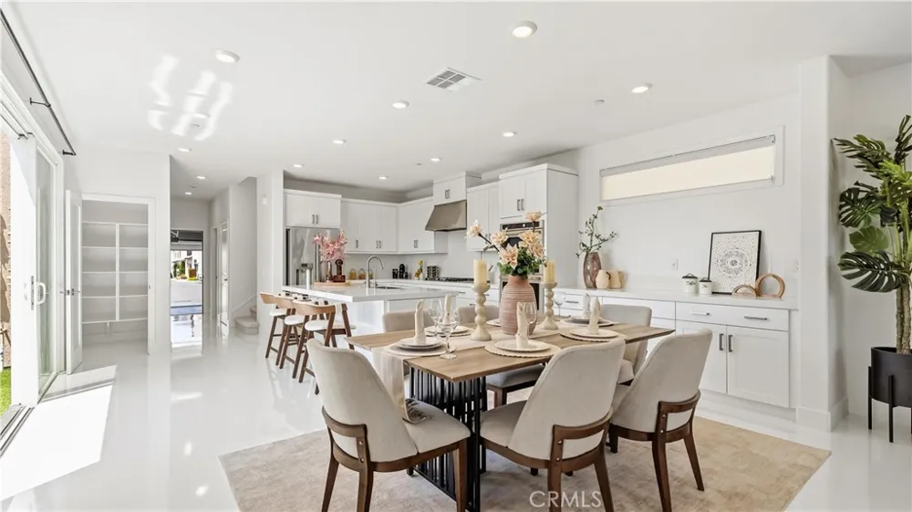 291 Lynx Irvine, CA 92618