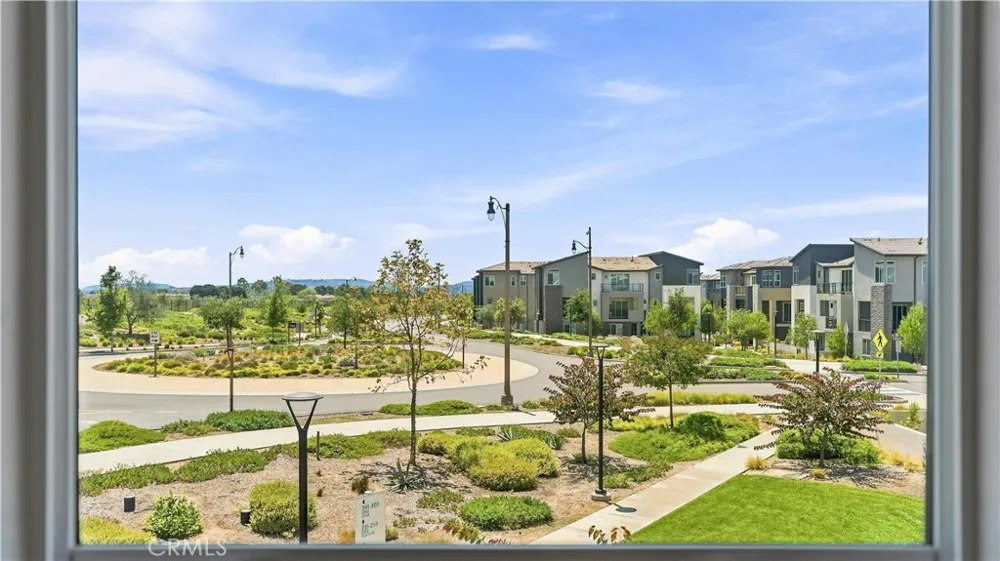 291 Lynx Irvine, CA 92618