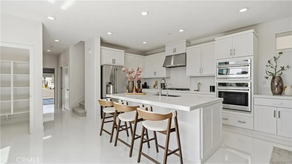 291 Lynx Irvine, CA 92618
