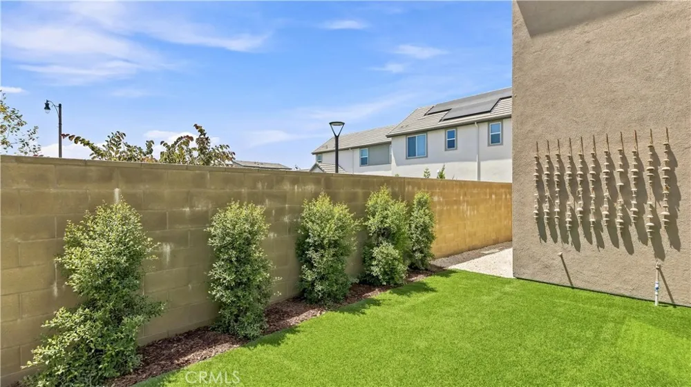 291 Lynx Irvine, CA 92618