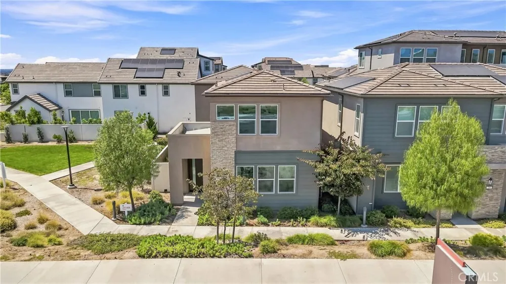 291 Lynx Irvine, CA 92618