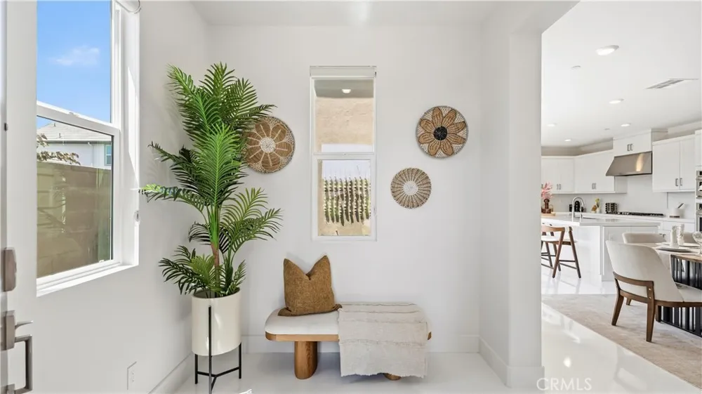 291 Lynx Irvine, CA 92618
