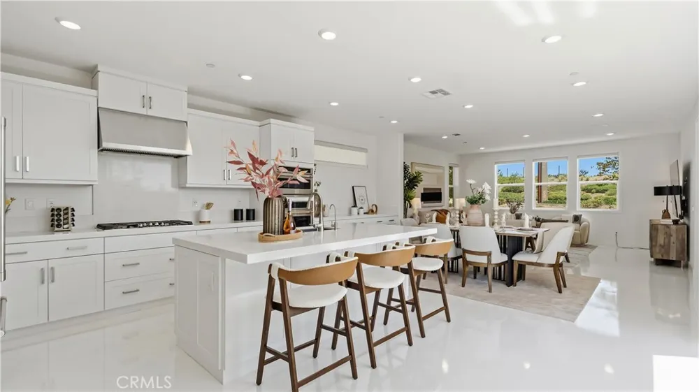 291 Lynx Irvine, CA 92618