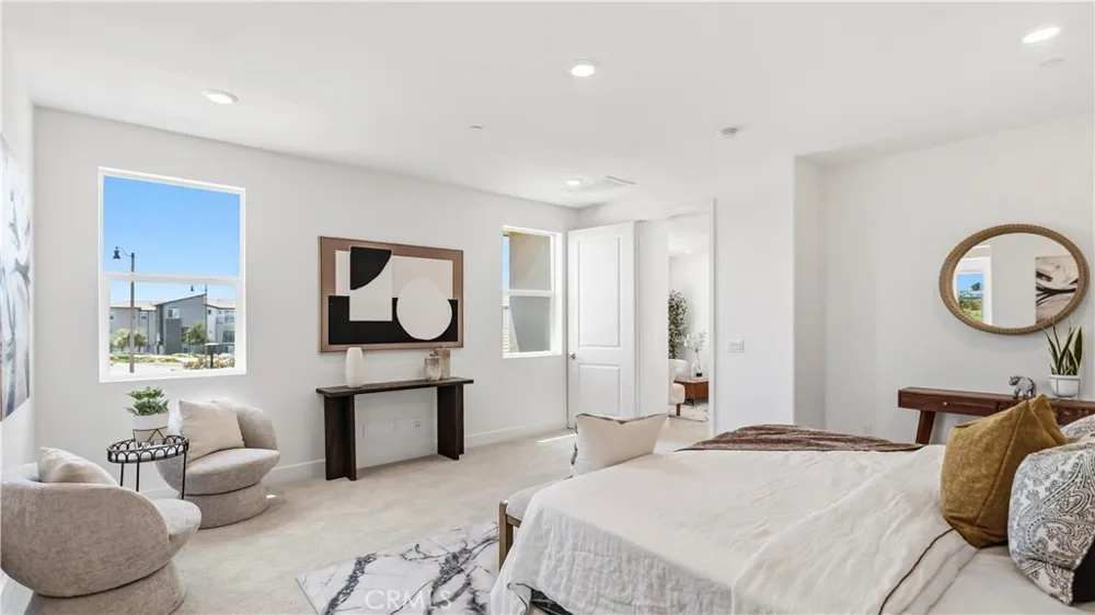 291 Lynx Irvine, CA 92618