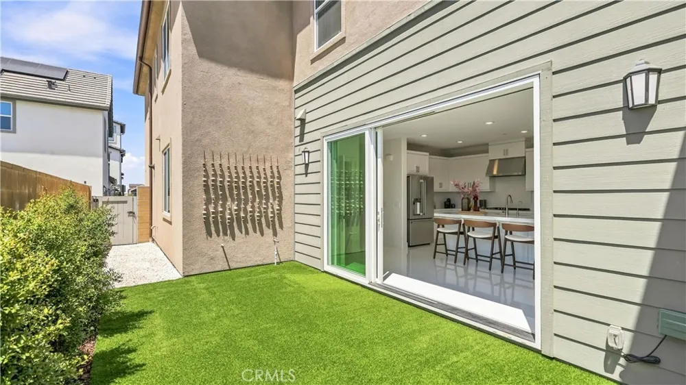 291 Lynx Irvine, CA 92618