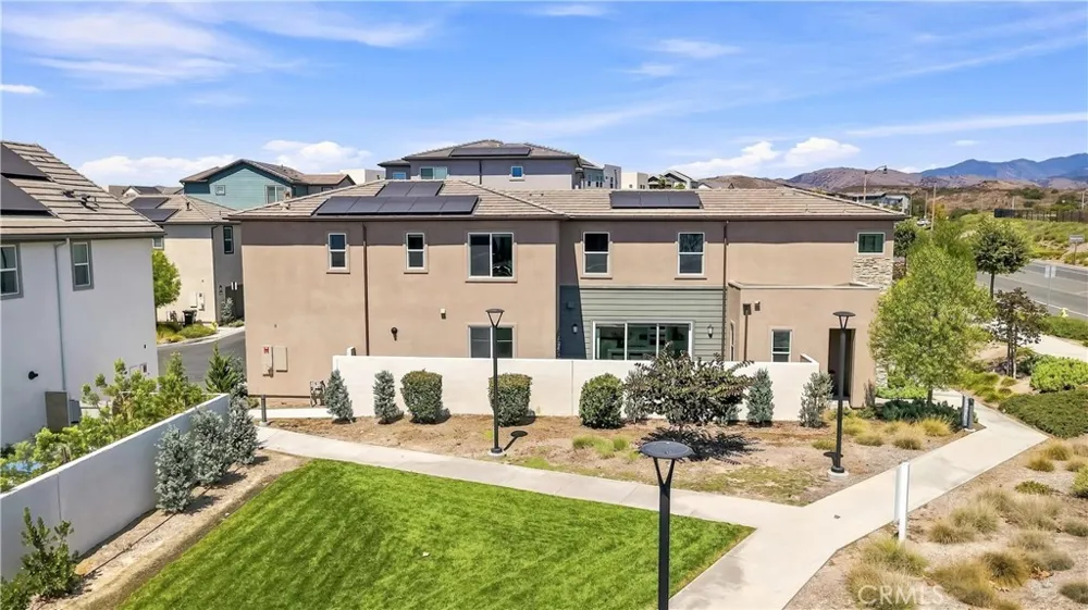 291 Lynx Irvine, CA 92618