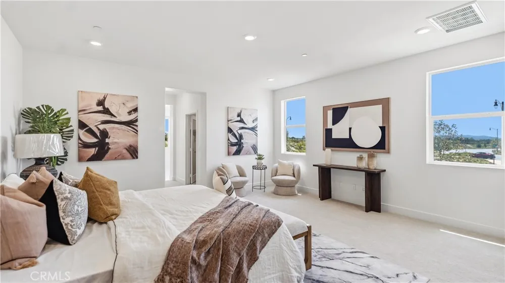 291 Lynx Irvine, CA 92618