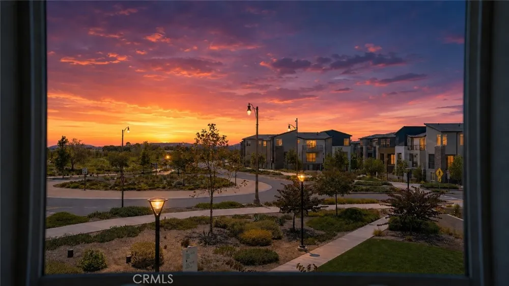 291 Lynx Irvine, CA 92618