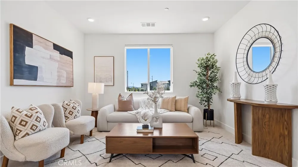 291 Lynx Irvine, CA 92618
