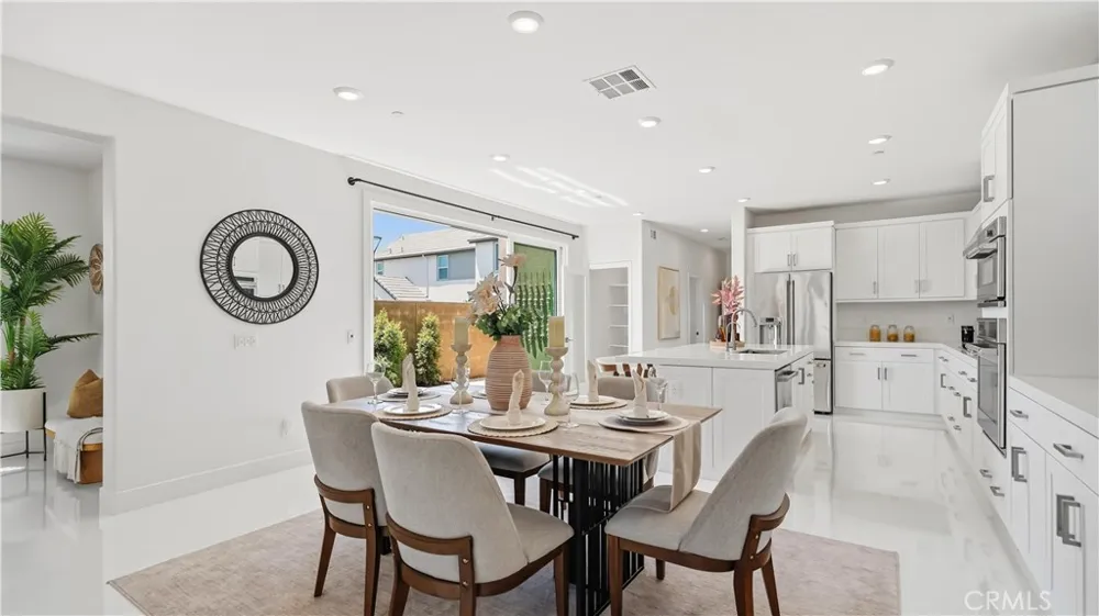 291 Lynx Irvine, CA 92618