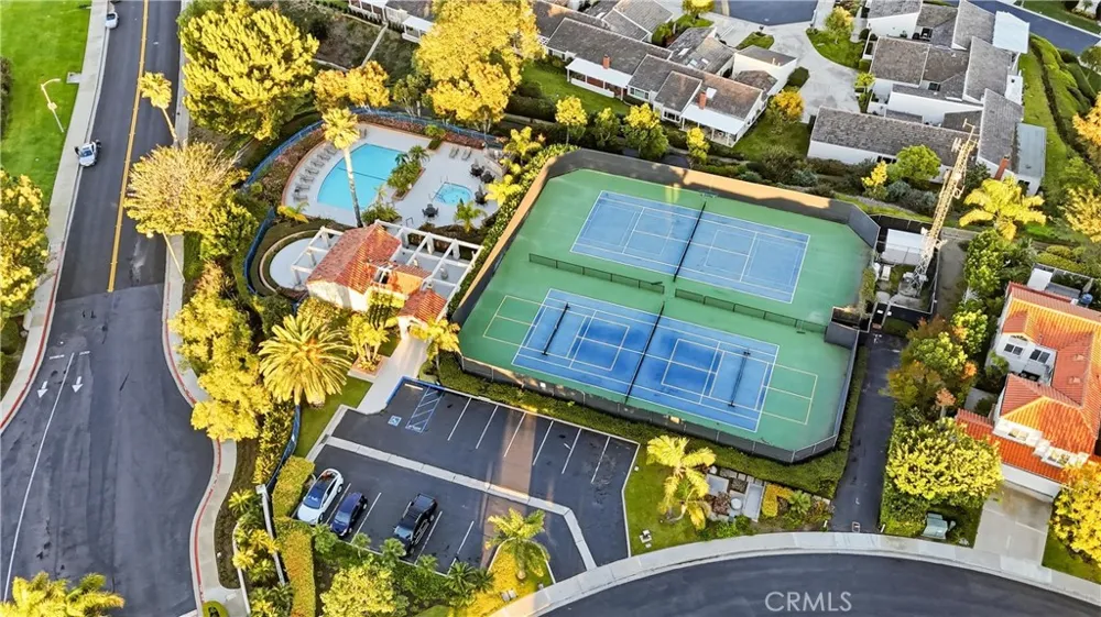 6 Cavalier Laguna Niguel, CA 92677