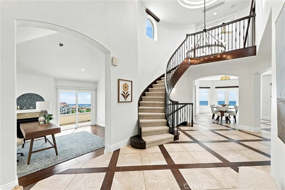 6 Cavalier Laguna Niguel, CA 92677