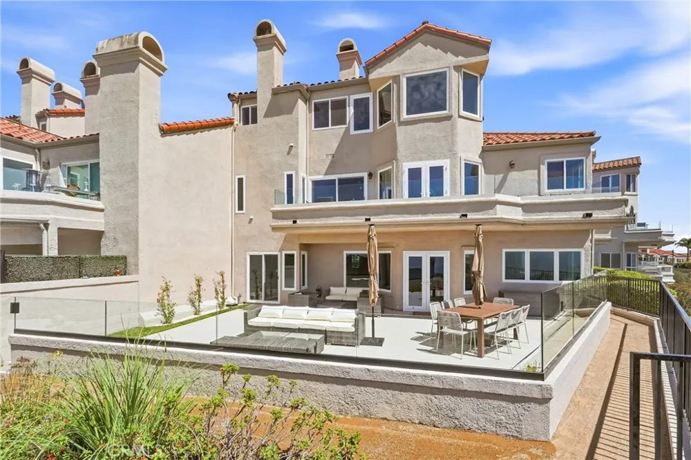 6 Cavalier Laguna Niguel, CA 92677