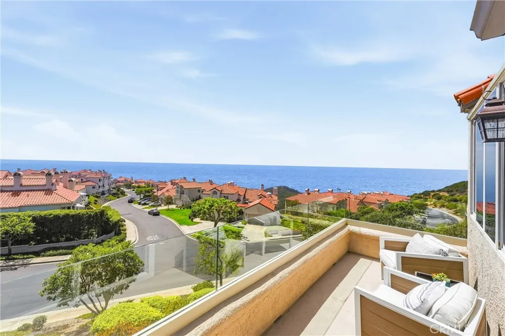 6 Cavalier Laguna Niguel, CA 92677