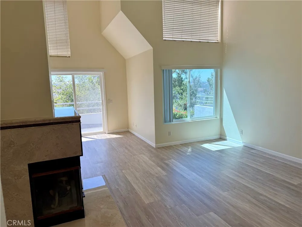 27783 Zircon #86 Mission Viejo, CA 92691