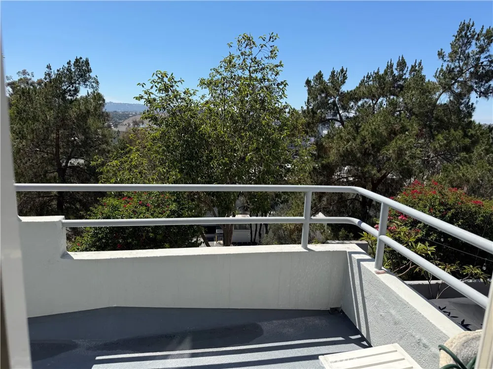 27783 Zircon #86 Mission Viejo, CA 92691