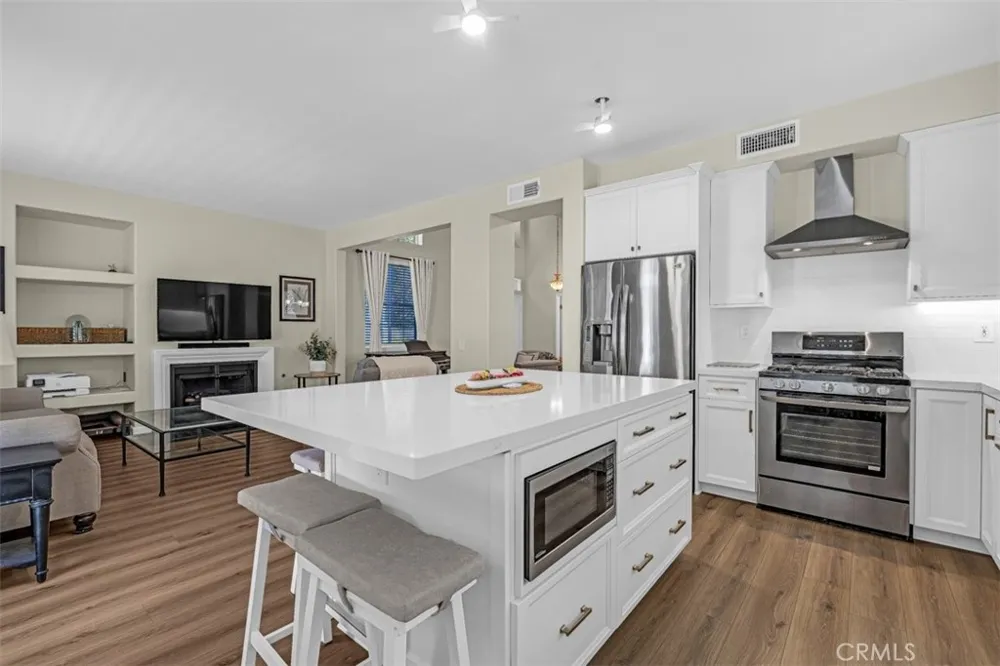 60 Melrose Mission Viejo, CA 92692