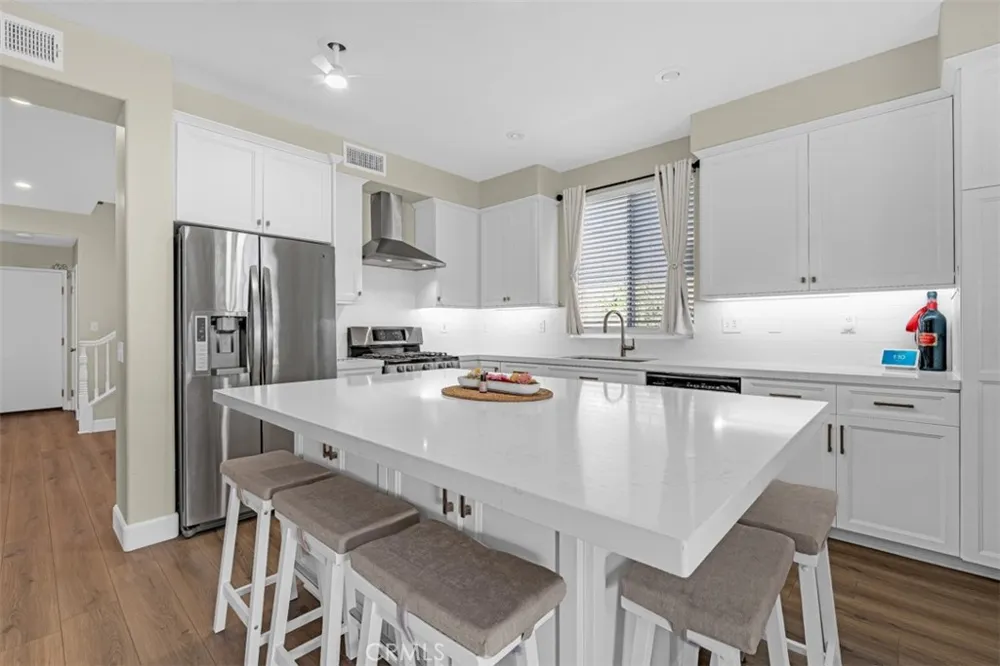 60 Melrose Mission Viejo, CA 92692