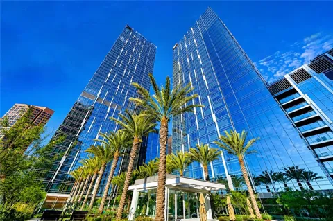 877 Francisco Street #1818