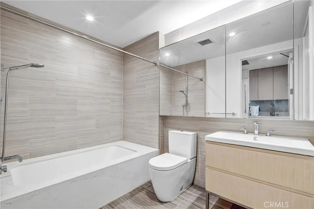 877 Francisco Street #1818 Los Angeles, CA 90017