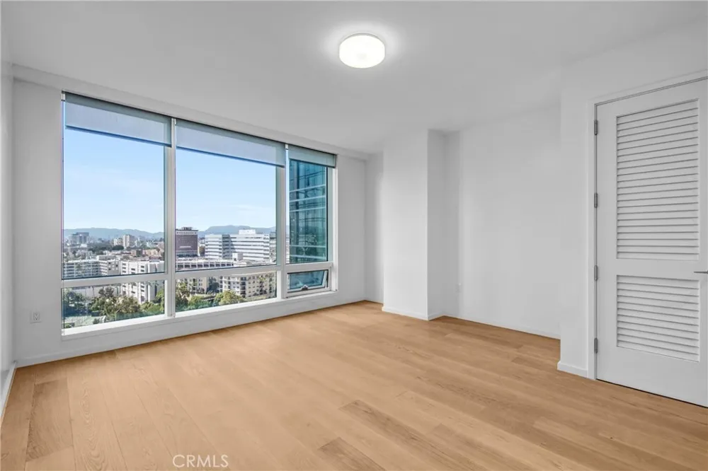 877 Francisco Street #1818 Los Angeles, CA 90017