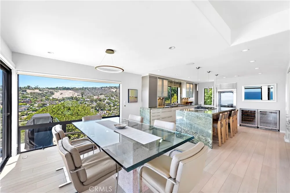 940 Summit Drive Laguna Beach, CA 92651