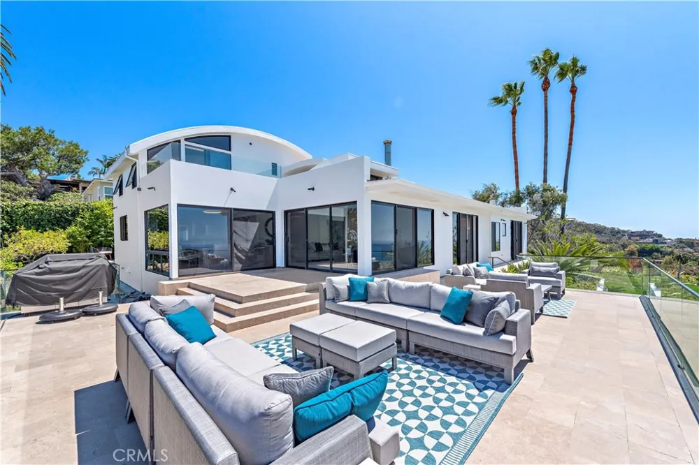 940 Summit Drive Laguna Beach, CA 92651