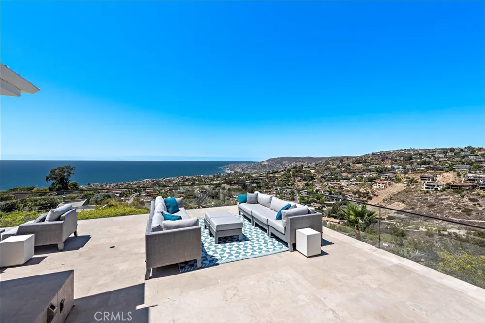 940 Summit Drive Laguna Beach, CA 92651