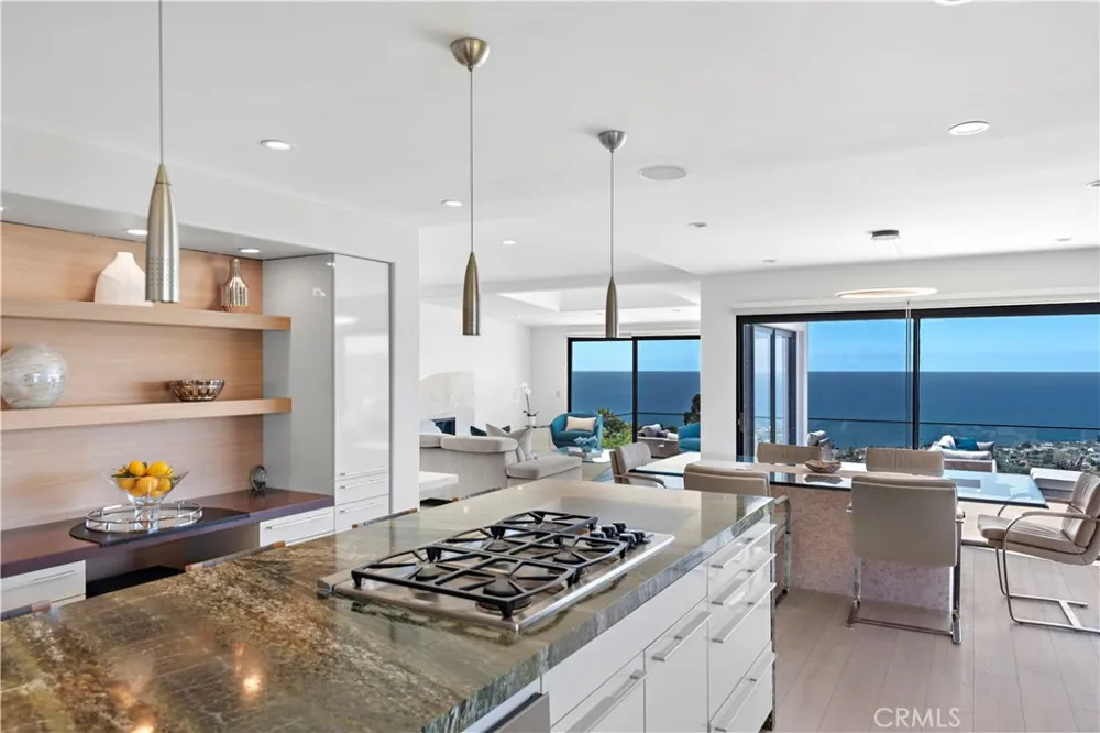 940 Summit Drive Laguna Beach, CA 92651