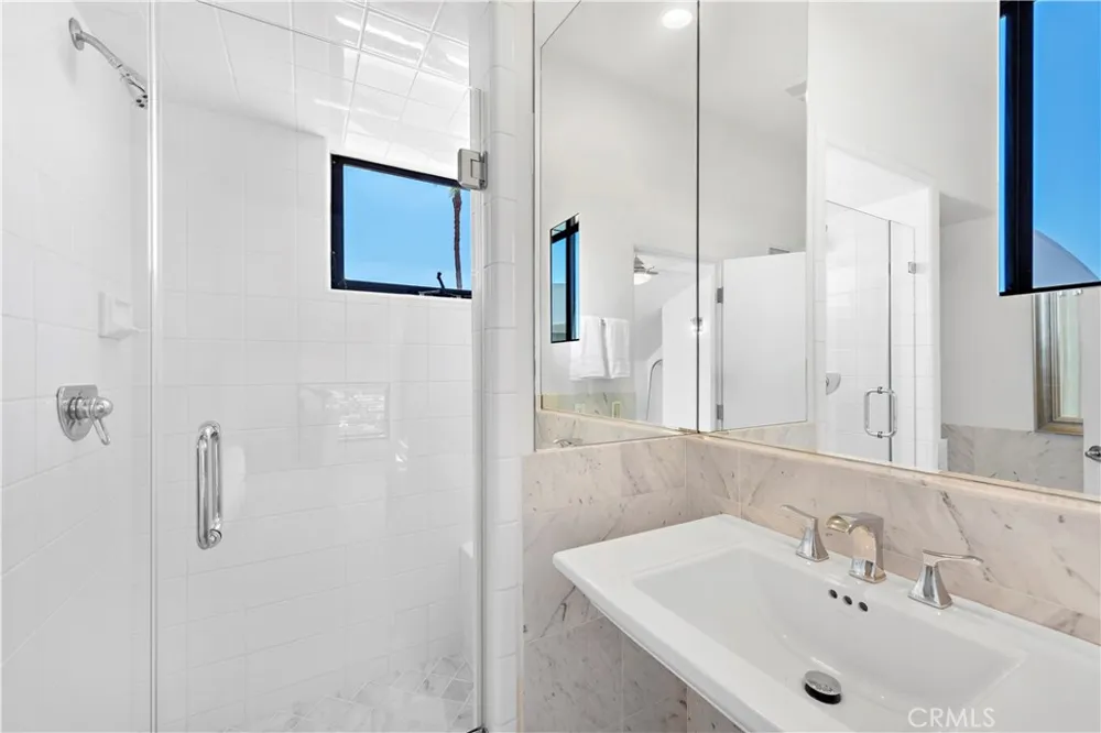 940 Summit Drive Laguna Beach, CA 92651