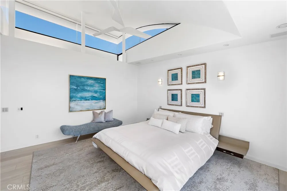 940 Summit Drive Laguna Beach, CA 92651