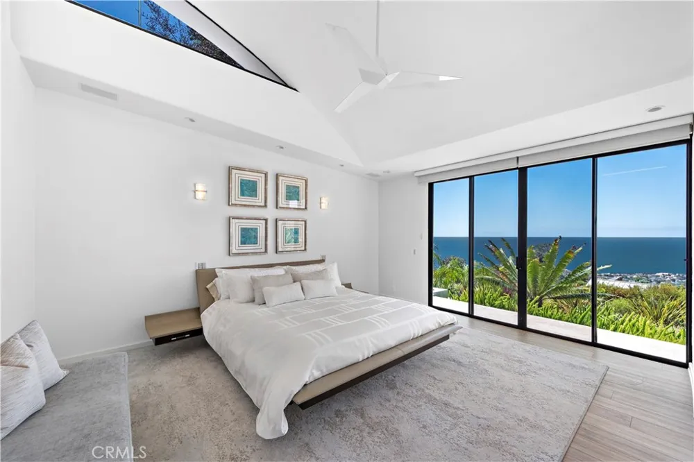 940 Summit Drive Laguna Beach, CA 92651