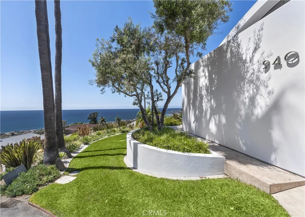 940 Summit Drive Laguna Beach, CA 92651