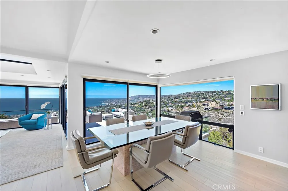 940 Summit Drive Laguna Beach, CA 92651