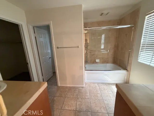 32 Trailing Vine Irvine, CA 92602