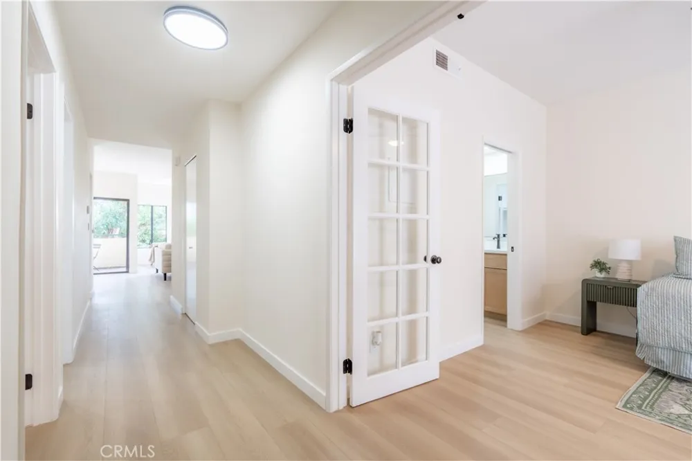 484 S Euclid #202 Pasadena, CA 91101