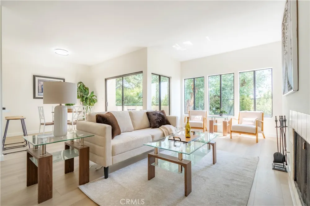 484 S Euclid #202 Pasadena, CA 91101