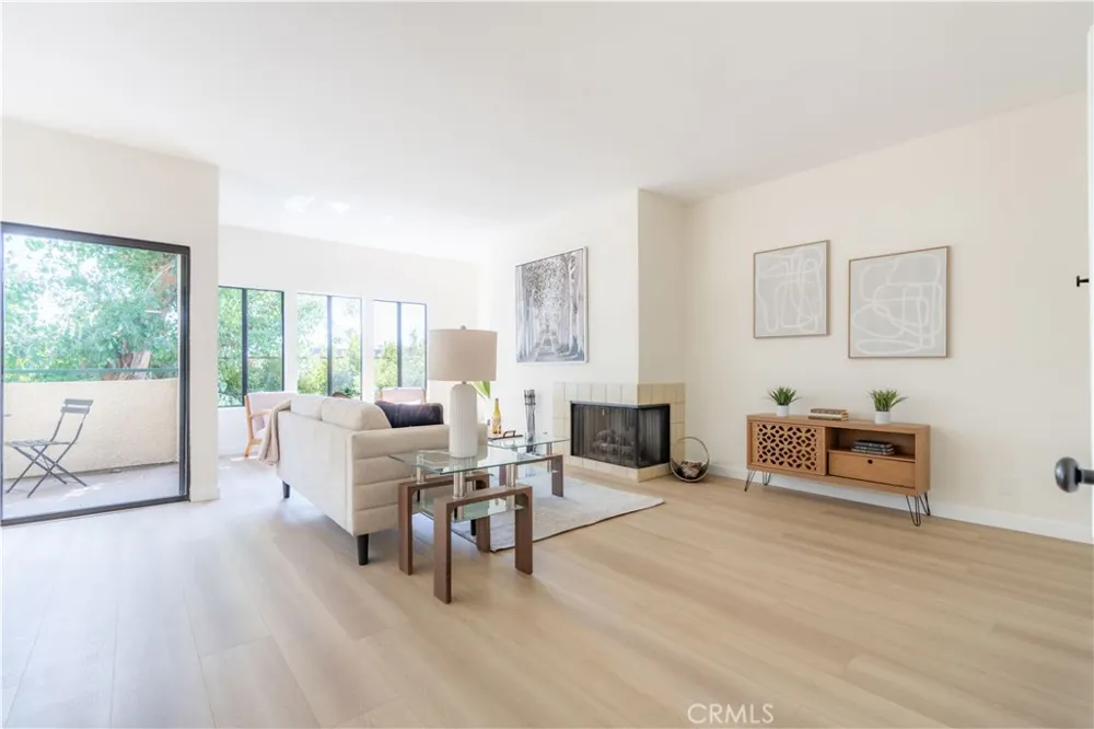 484 S Euclid #202 Pasadena, CA 91101