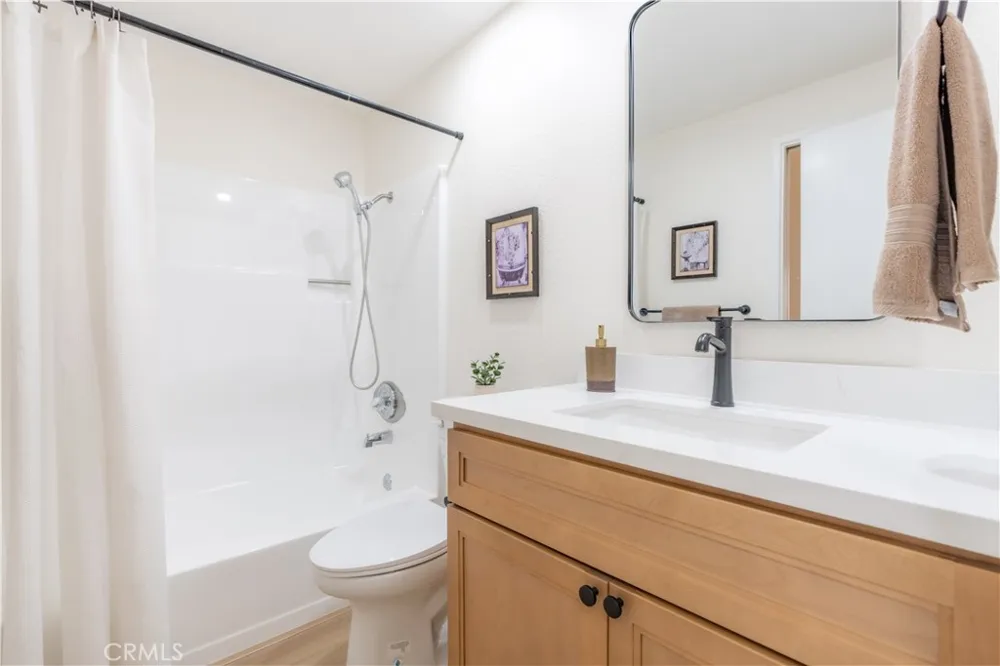 484 S Euclid #202 Pasadena, CA 91101